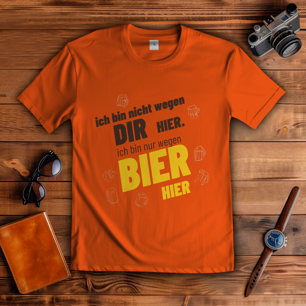 Herren T-Shirt wegen Bier hier